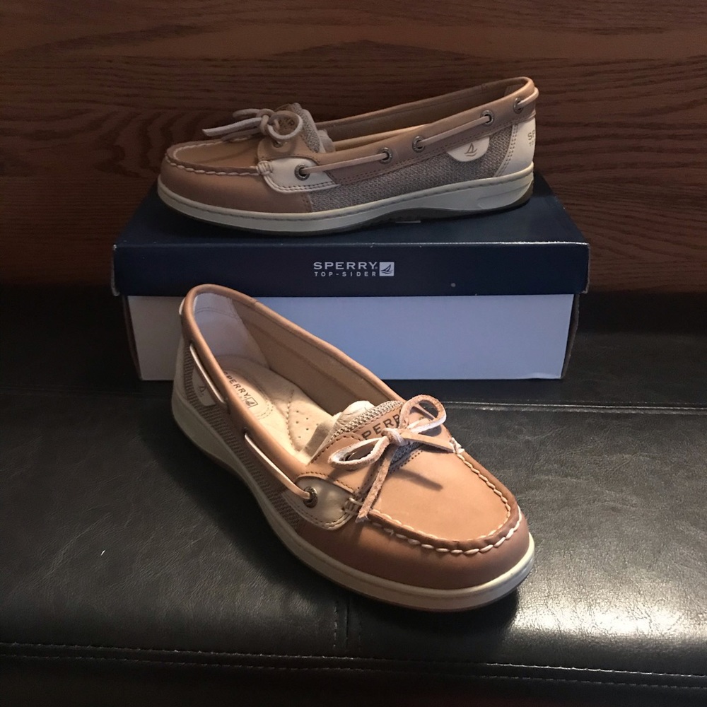 NIB Sperry women’s shoes 7.5